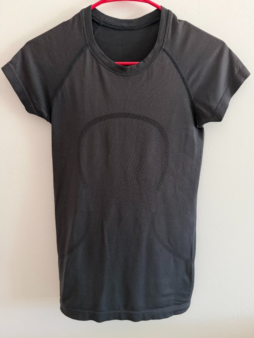 Lululemon Swiftly Tech Short Sleeve Crew Hip Length Size 4 Black Ghostgirl86 (1